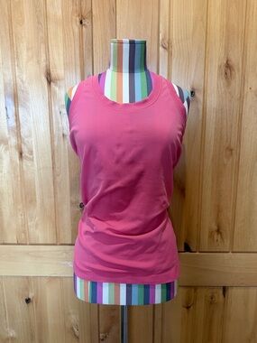 Athleta Momentum Tank Size Medium